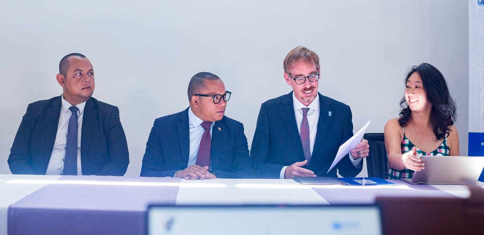 ATRIKASA FANOMBOHAN' NY TETIKASA MOMBA NY FAHALALAHANA MANEHO HEVITRA, IREO FITAOVAN-TSERASERA VAOVAO, FAMPIROBOROBOANA NY ORINASAN-TSERASERA MALALAKA, MAHALEOTENA SY MAROLOKO