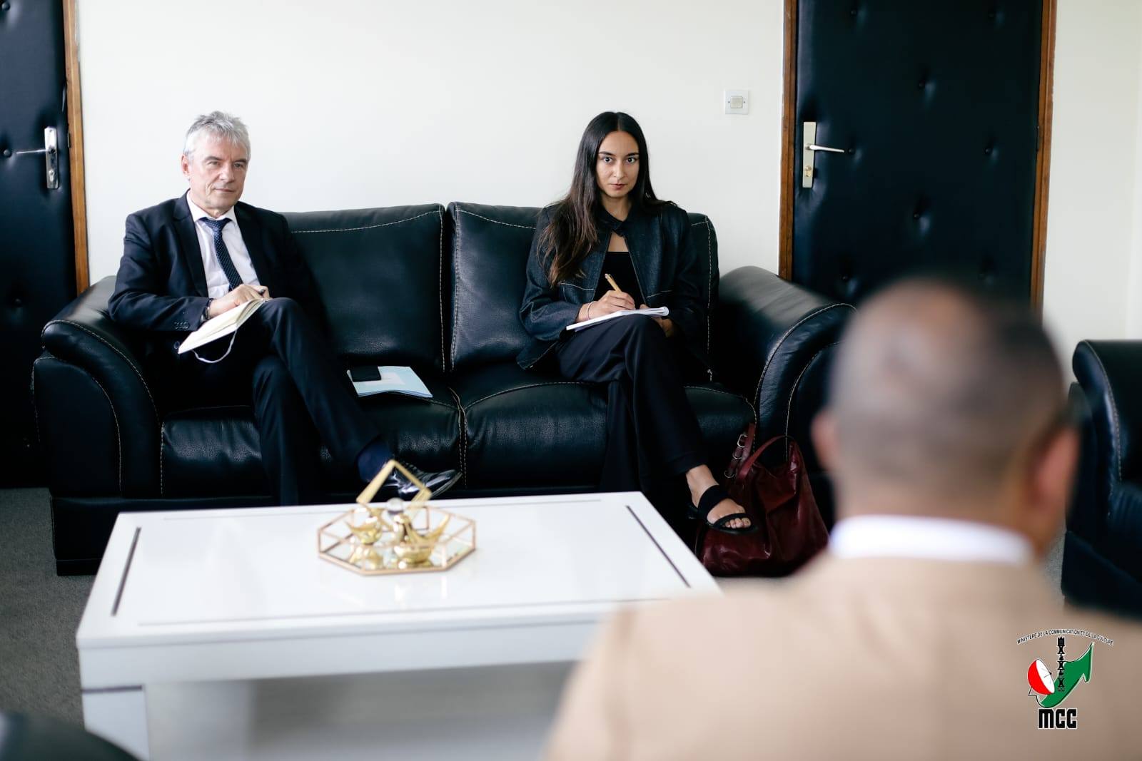 FANDRAISAN'ANDRIAMATOA MINISITRY NY SERASERA SY NY KOLONTSAINA NY MASOIVOHON'I FRANTSA