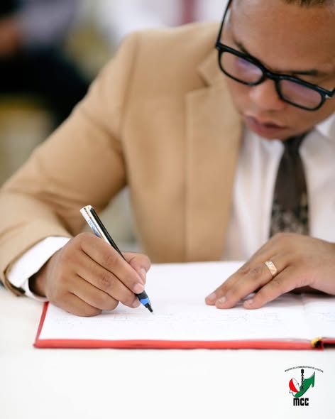 NAHAVITA NY FANAMBARAM-PANANANY NY MINISITRY NY SERASERA SY NY KOLONTSAINA GASCAR FENOSOA.