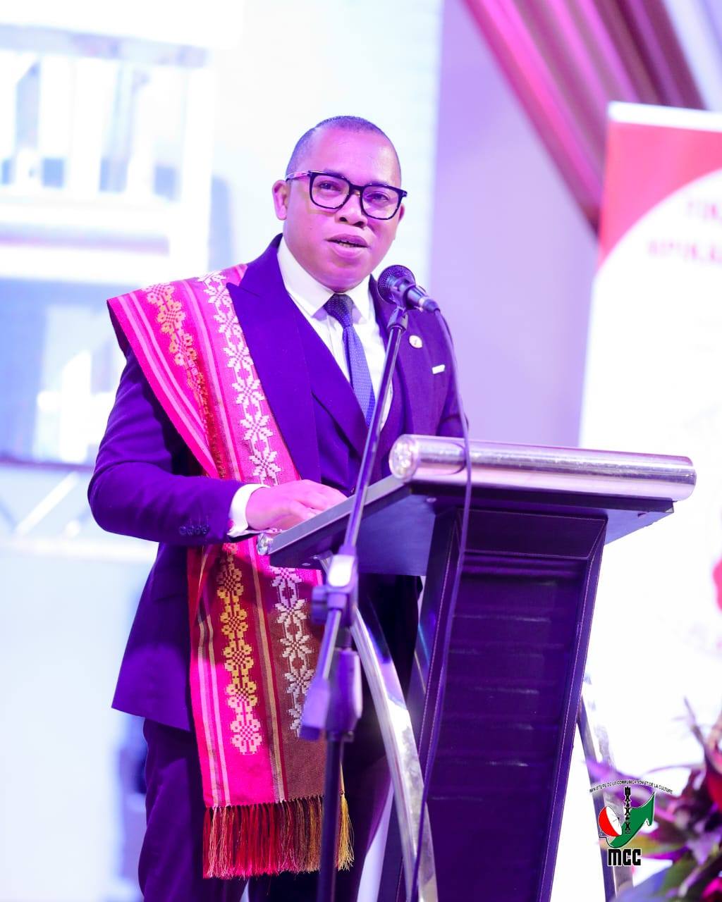 NISITRAKA MARIBONINAHITRA IREO MPIKABARY NAHAVITA BE