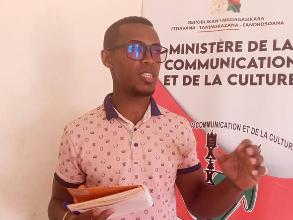 NY ALAKAMISY 13 NOVAMBRA NO NANATANTERAHANA NY FAKAN-KEVITRA MOMBA NY KOLONTSAINA SY ZAVAKANTO TATY AMIN'NY FARITRA AMORON'IMANIA