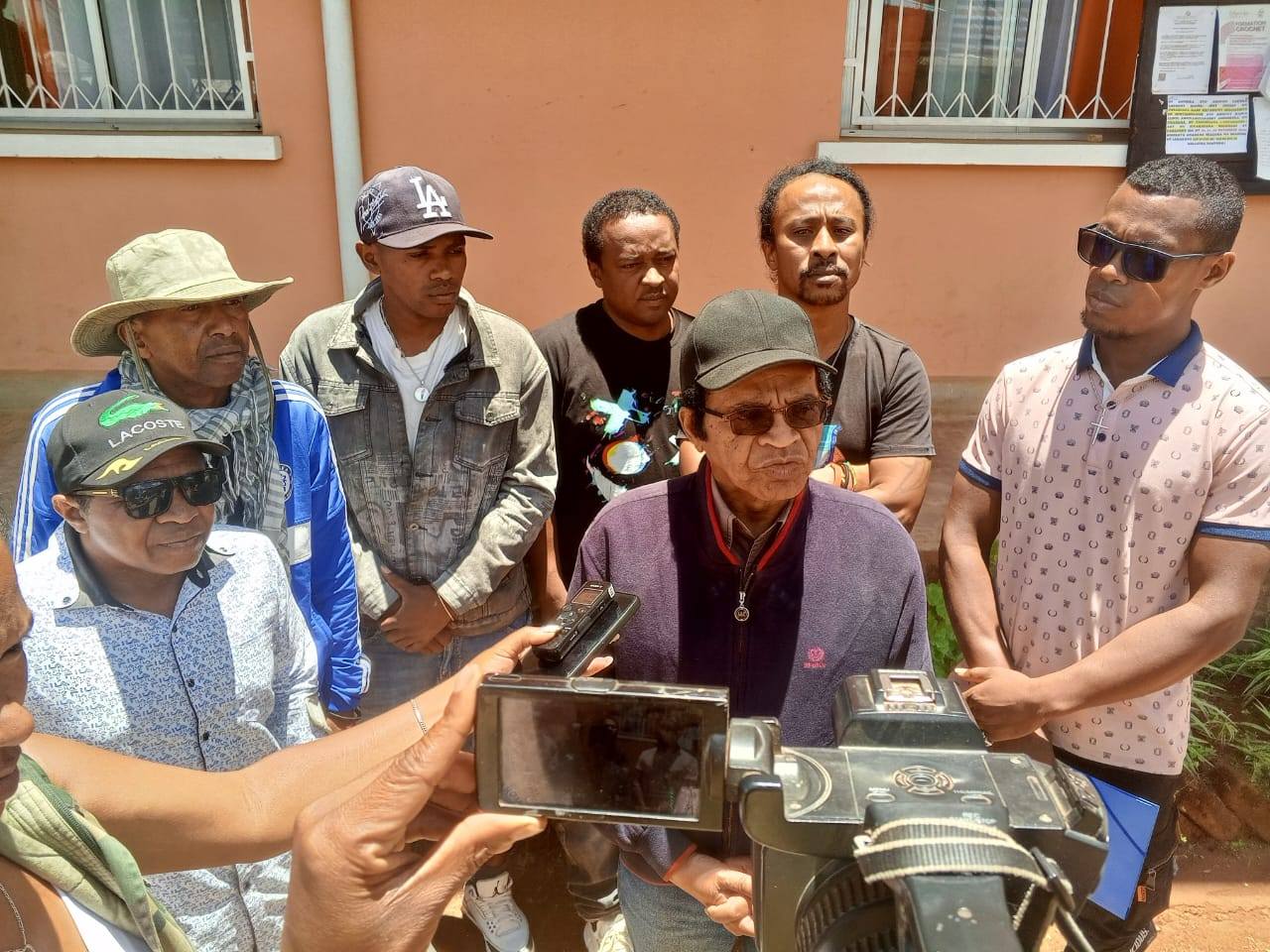 NY ALAKAMISY 13 NOVAMBRA NO NANATANTERAHANA NY FAKAN-KEVITRA MOMBA NY KOLONTSAINA SY ZAVAKANTO TATY AMIN'NY FARITRA AMORON'IMANIA