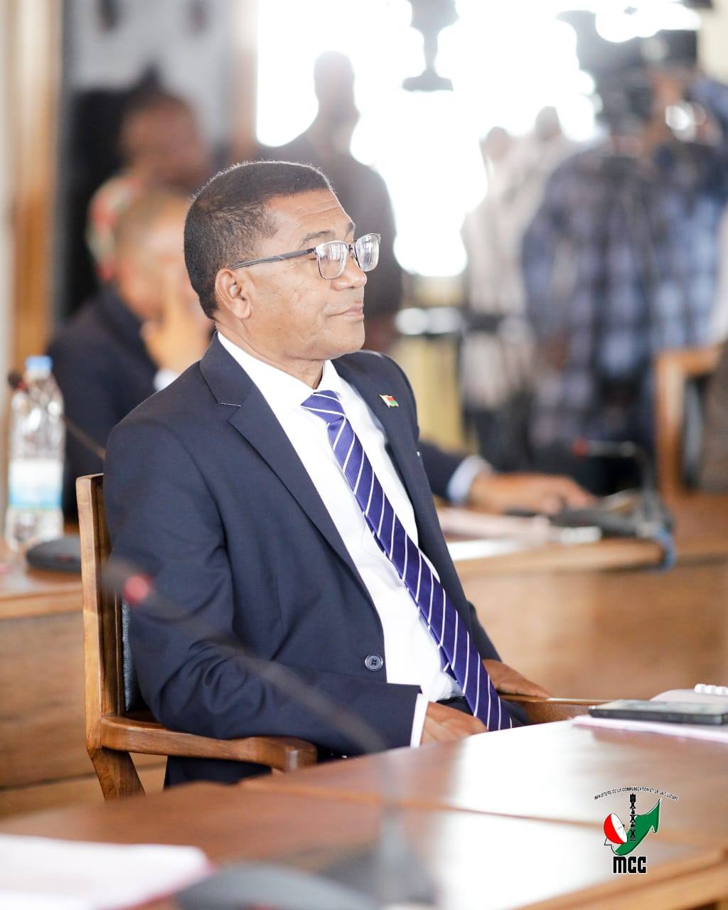 FANDAHARANASA HO FANATANTERAHANA NY POLITIKAM-PANJAKANA ANKAPOBENY HO AN'NY FANAVAOZANA IFOTONY