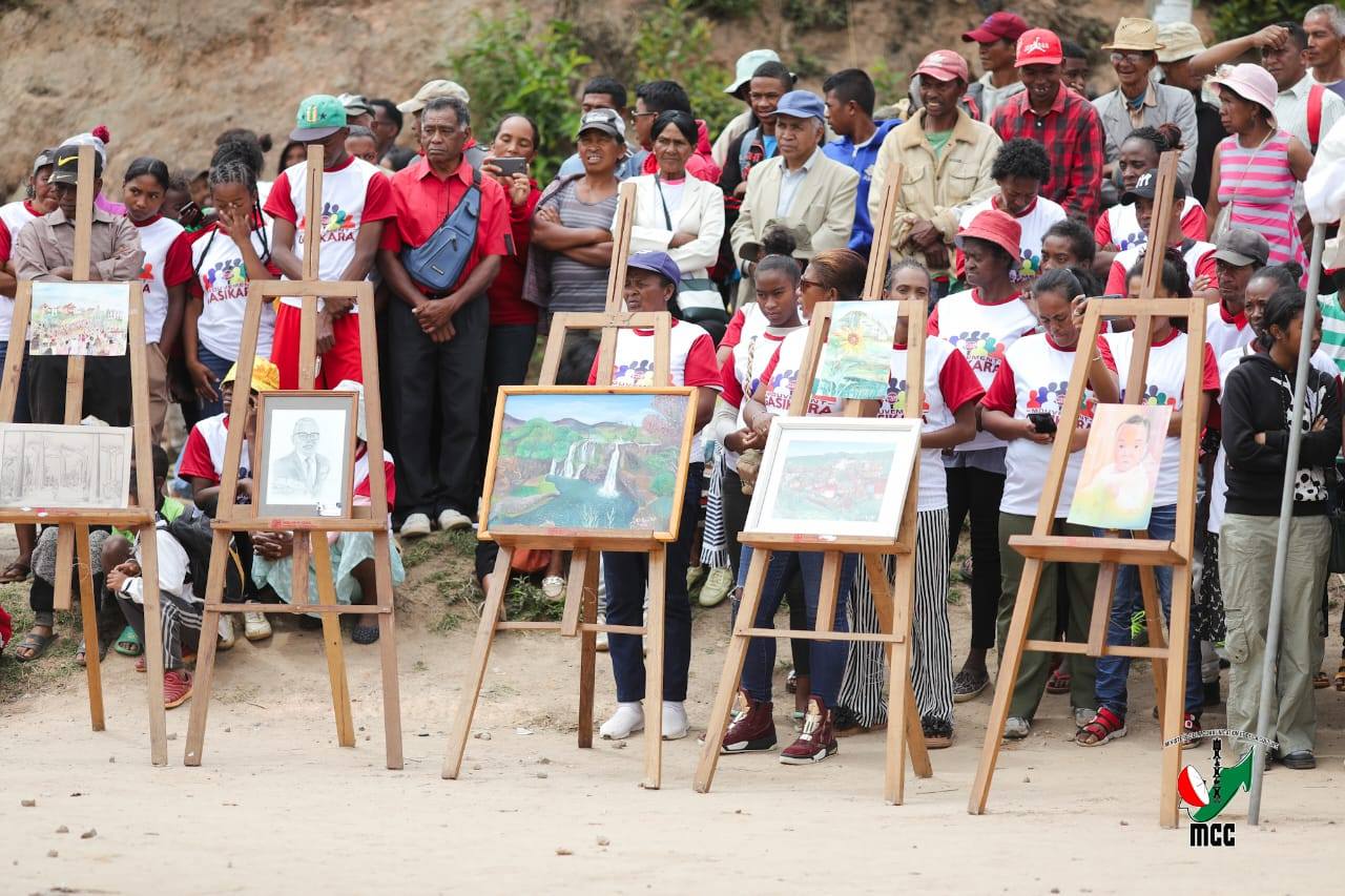 HAPETRAKA TSY HO ELA NY ANDROM-PIRENENA HO AN'NY KOLONTSAINA.