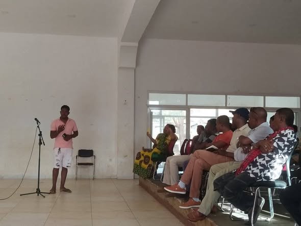 FAKAN-KEVITRE MOMBA NY KOLONSAINA SY NY ZAVAKANTO ARY NY HAREMBAKOKA