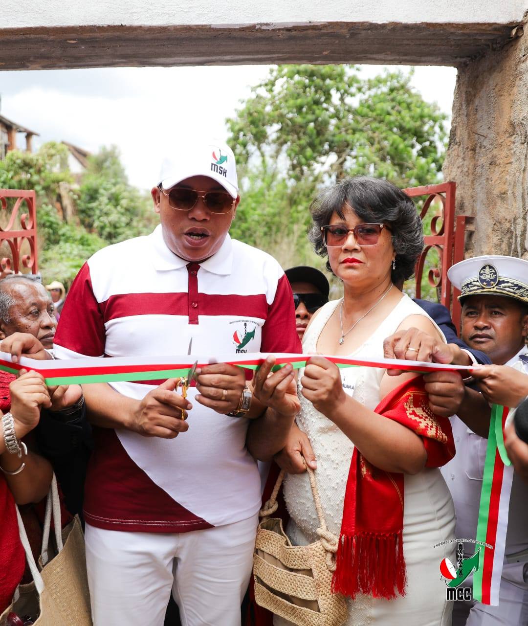 HAPETRAKA TSY HO ELA NY ANDROM-PIRENENA HO AN'NY KOLONTSAINA.