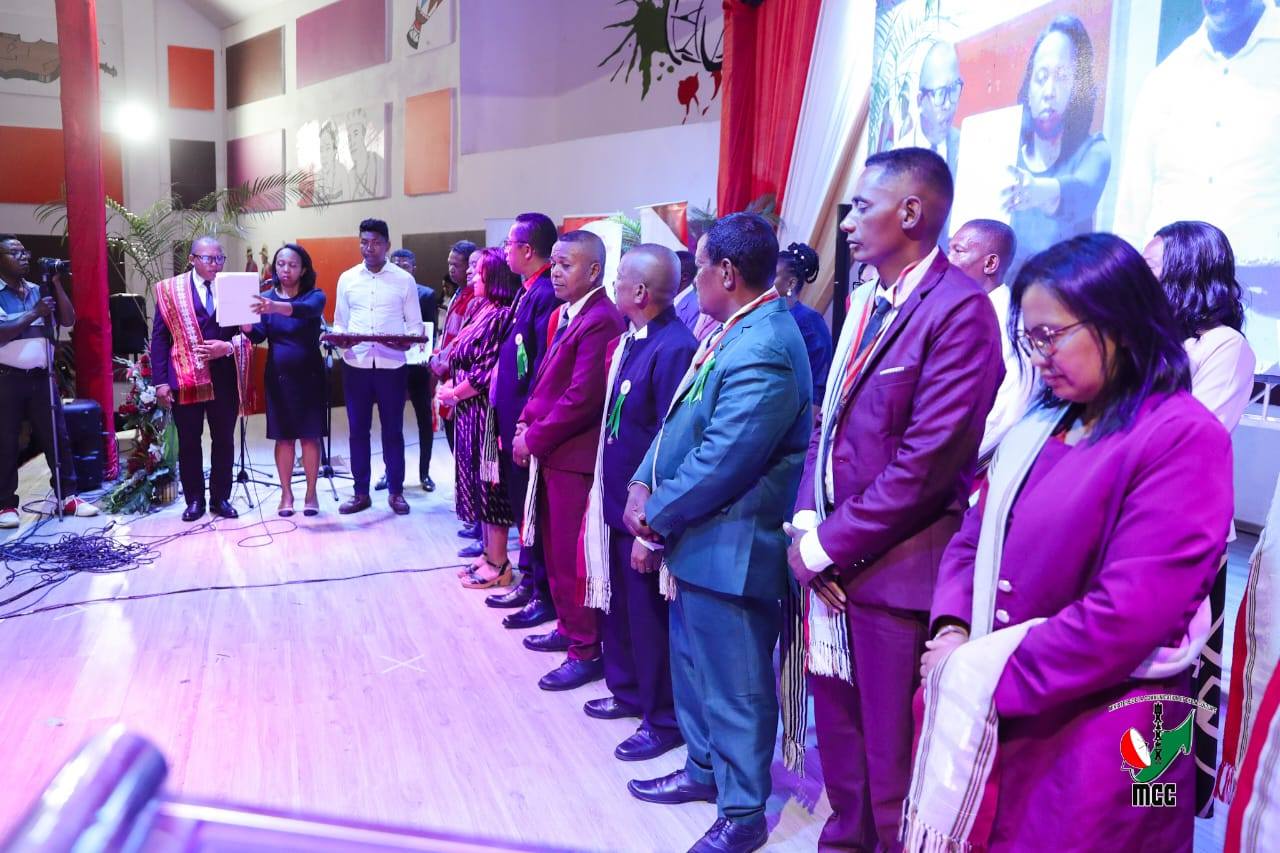 NISITRAKA MARIBONINAHITRA IREO MPIKABARY NAHAVITA BE