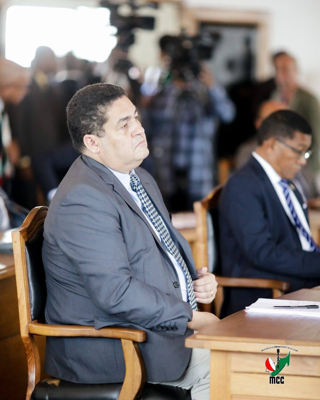 FANDAHARANASA HO FANATANTERAHANA NY POLITIKAM-PANJAKANA ANKAPOBENY HO AN'NY FANAVAOZANA IFOTONY