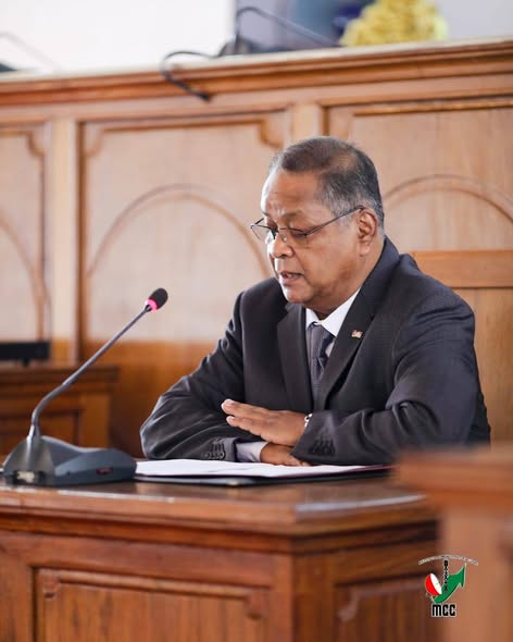 FANDAHARANASA HO FANATANTERAHANA NY POLITIKAM-PANJAKANA ANKAPOBENY HO AN'NY FANAVAOZANA IFOTONY