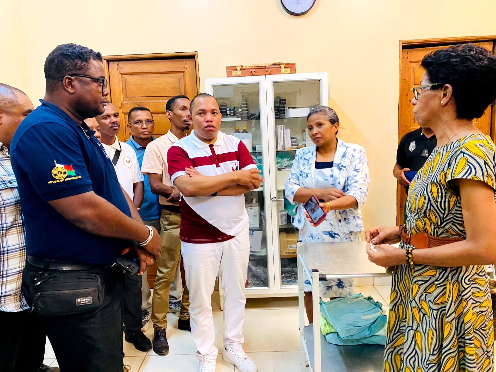 MENDRIKA ALAIN-TAHAKA AMIN'NY FAMPIASANA FITAOVANA ARIFOMBA SY FANAJANA LALANA RADIO VAOVAO MAHAFALY MANDRITSARA 𝘙𝘝𝘔𝘔 𝗙𝗠 𝟵𝟮.