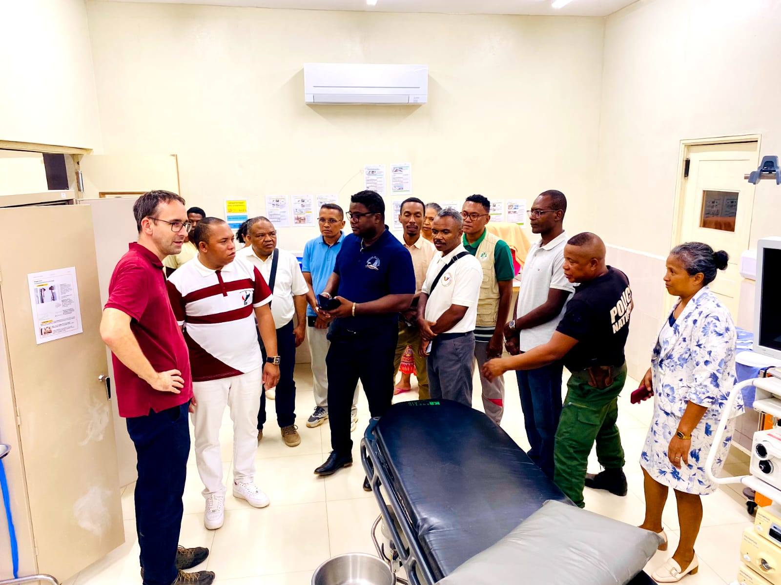 MENDRIKA ALAIN-TAHAKA AMIN'NY FAMPIASANA FITAOVANA ARIFOMBA SY FANAJANA LALANA RADIO VAOVAO MAHAFALY MANDRITSARA 𝘙𝘝𝘔𝘔 𝗙𝗠 𝟵𝟮.