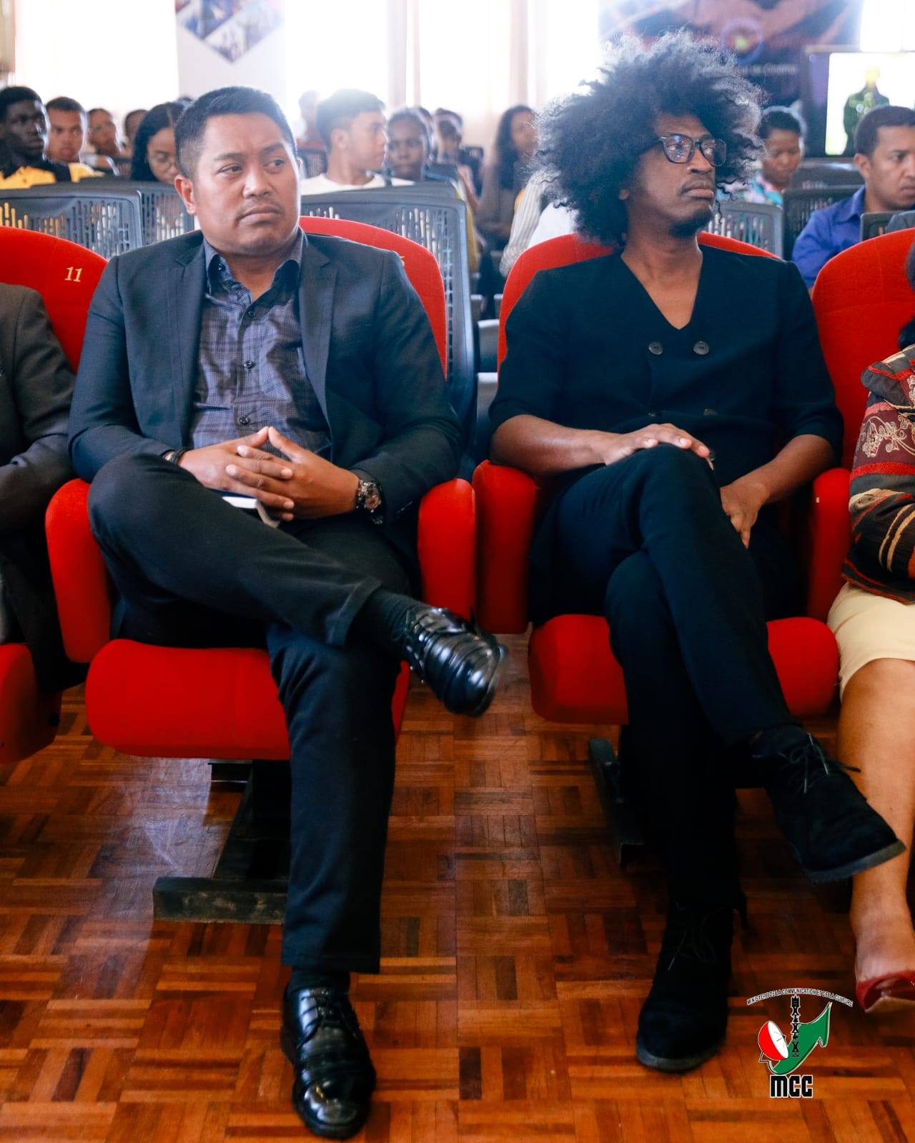 NOMEM-BONINAHITRA NY HAREMBAKOKA MIKASIKA NY SARIMIHETSIKA SY HAINO AMAN-JERY