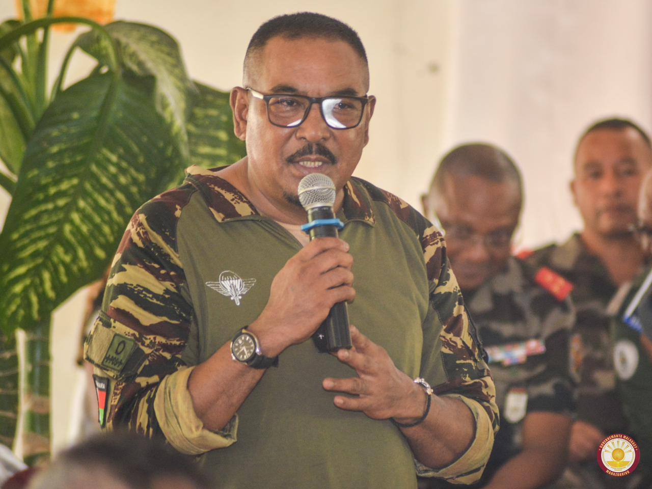 BASE TOLIARA VONONA HIFANOME TANANA NY RAY AMAN-DRENY SY NY MPANAO POLITIKA ATY AN-TOERANA HO AN' IO TETIKASA IO