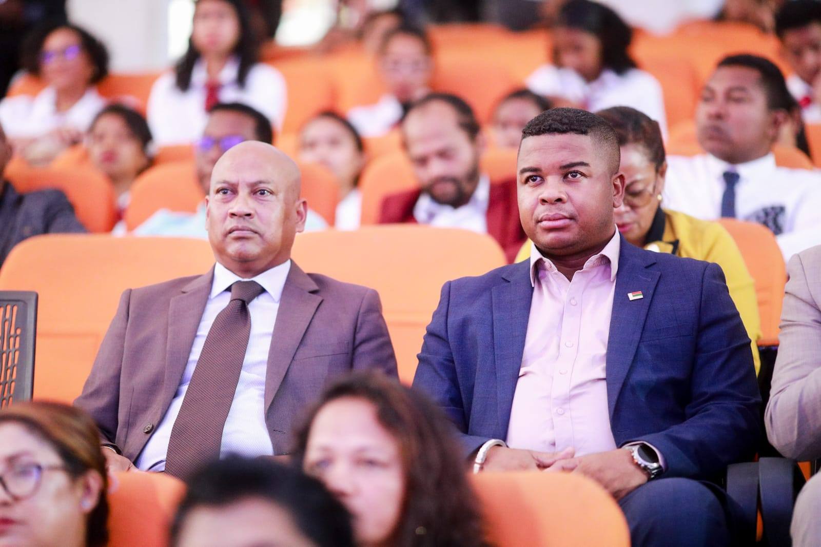 ANDRO IRAISAM-PIRENENA HO AN'NY MPIROTSAKA AN-TSITRAPO.