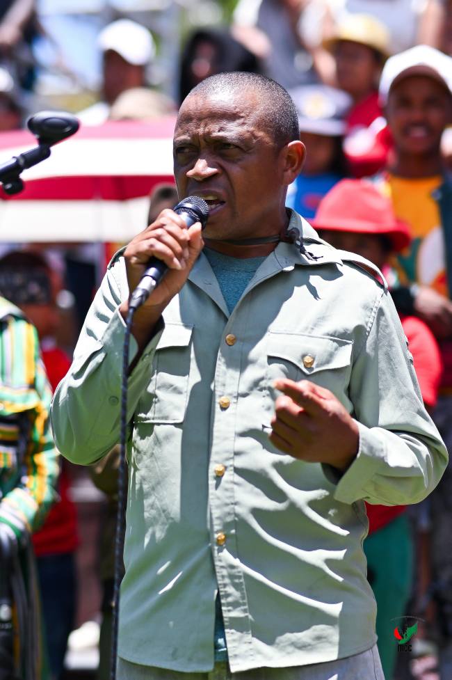 NANKASITRAHAN'NY MINISITERA I RANOELISON , ANDRAREZIN'NY HIRAGASY