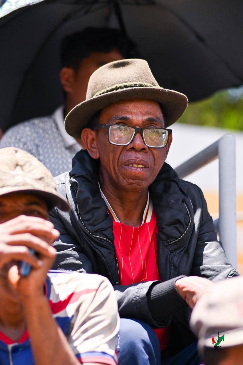 NANKASITRAHAN'NY MINISITERA I RANOELISON , ANDRAREZIN'NY HIRAGASY