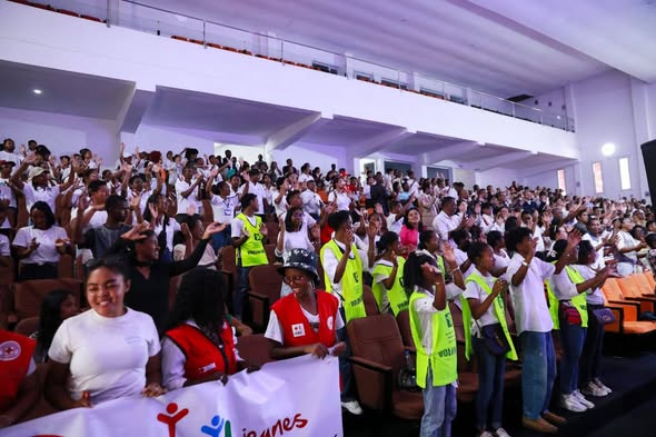 ANDRO IRAISAM-PIRENENA HO AN'NY MPIROTSAKA AN-TSITRAPO.