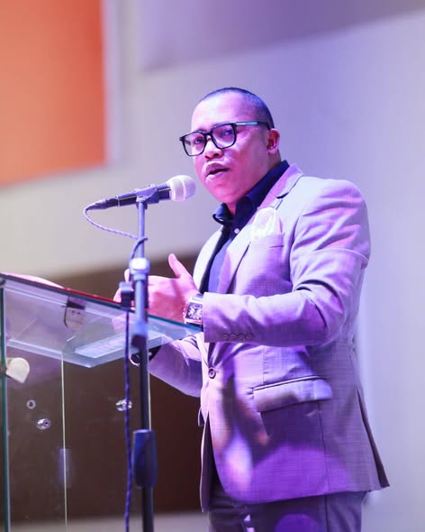 ANDRO IRAISAM-PIRENENA HO AN'NY MPIROTSAKA AN-TSITRAPO.