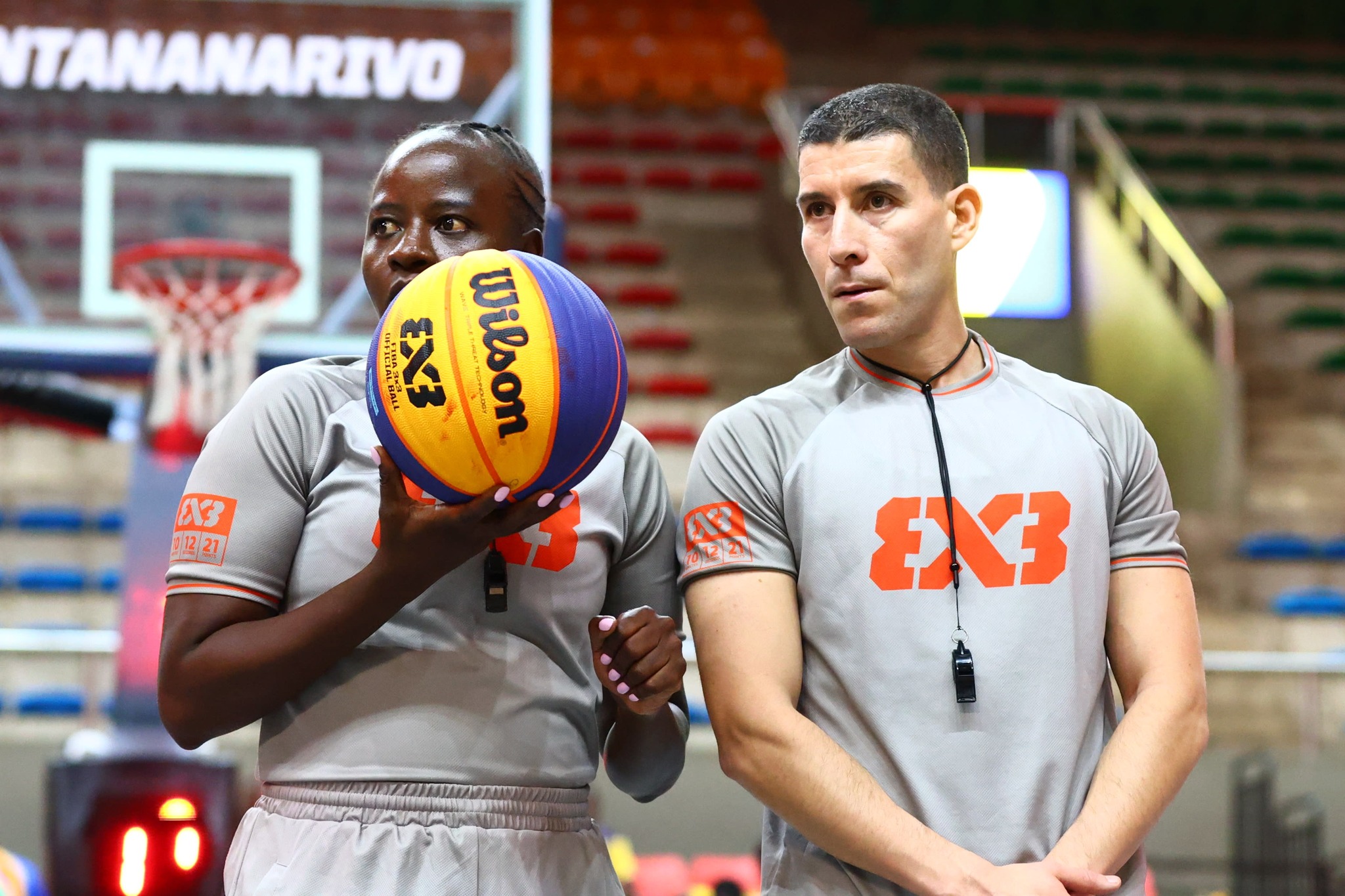 TONGA NANOHANA NY ANKOAY NY MINISITRINY SERASERA SY NY KOLONTSAINA.