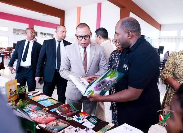 FAMOAHANA BOKY HO AN'NY ANKIZY.