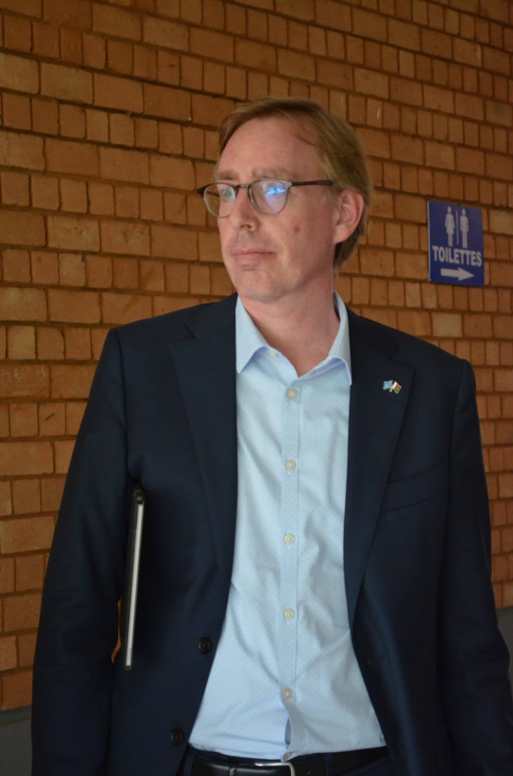 "PARLONS DEVELOPPEMENT - PARLONS REFONDATIONS"