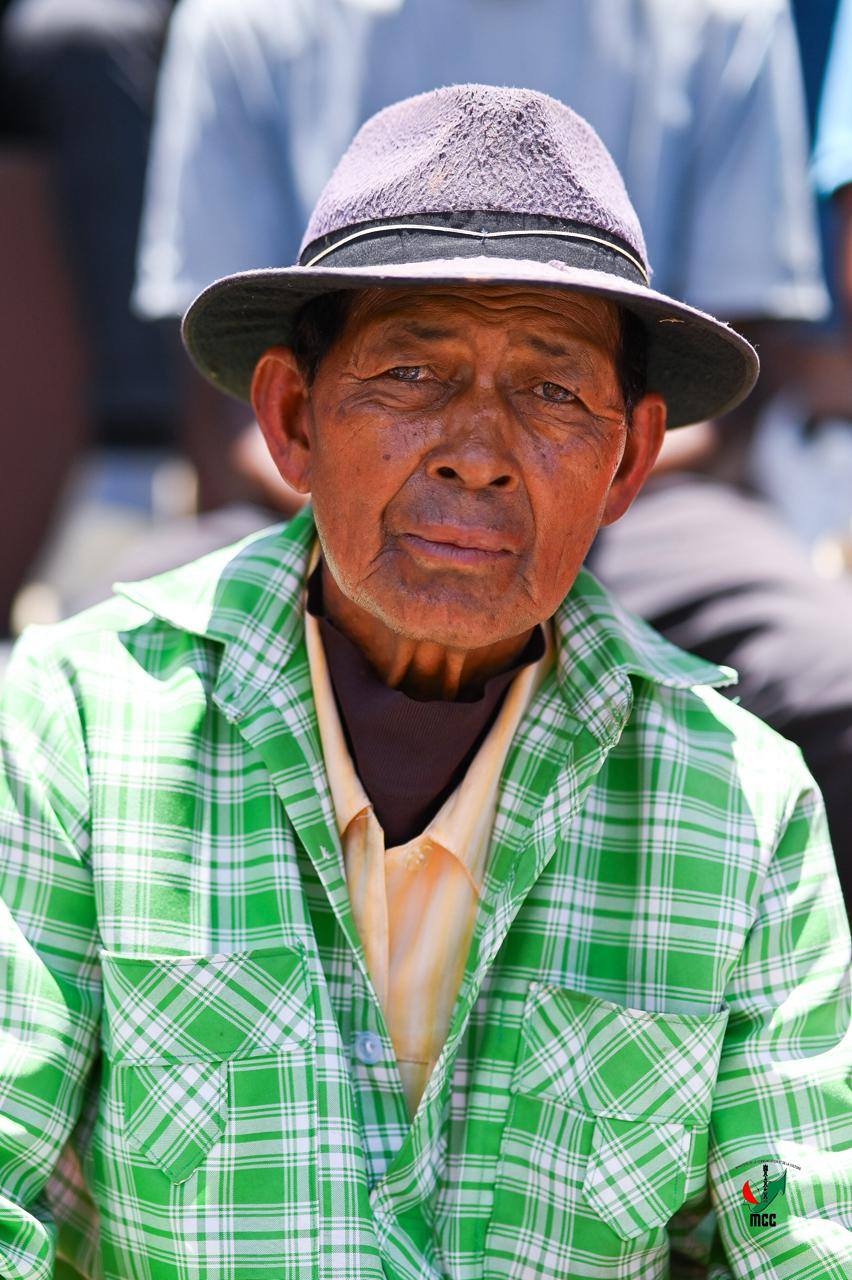 NANKASITRAHAN'NY MINISITERA I RANOELISON , ANDRAREZIN'NY HIRAGASY