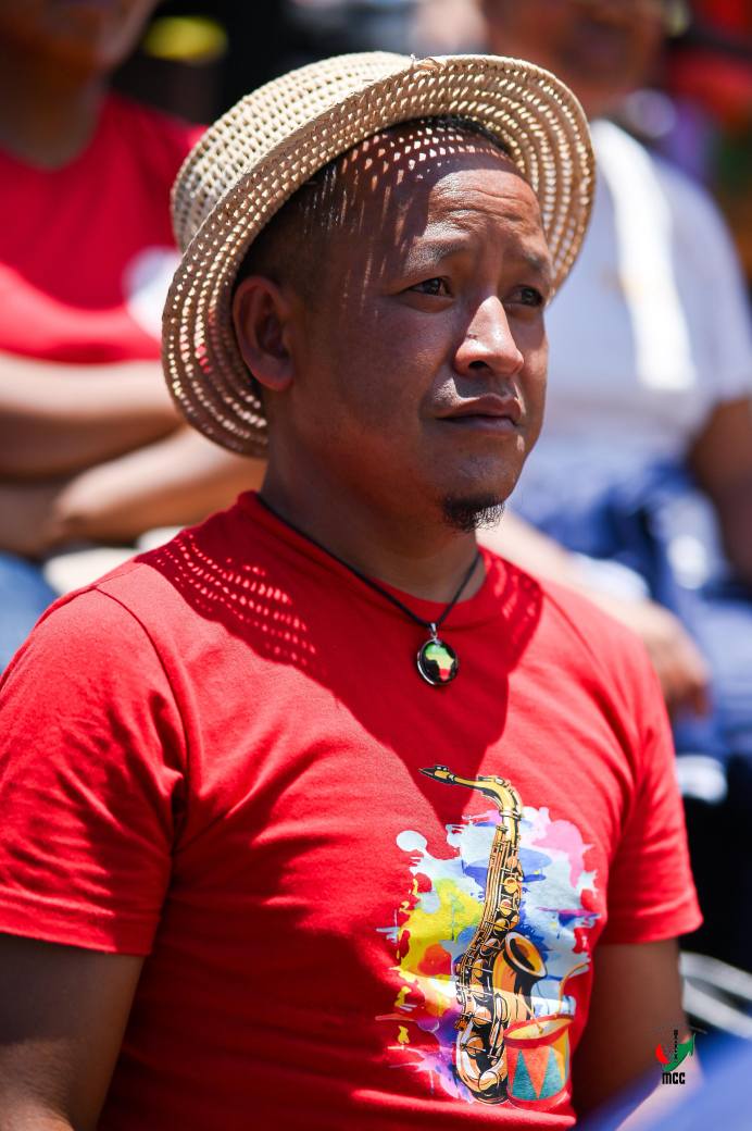 NANKASITRAHAN'NY MINISITERA I RANOELISON , ANDRAREZIN'NY HIRAGASY