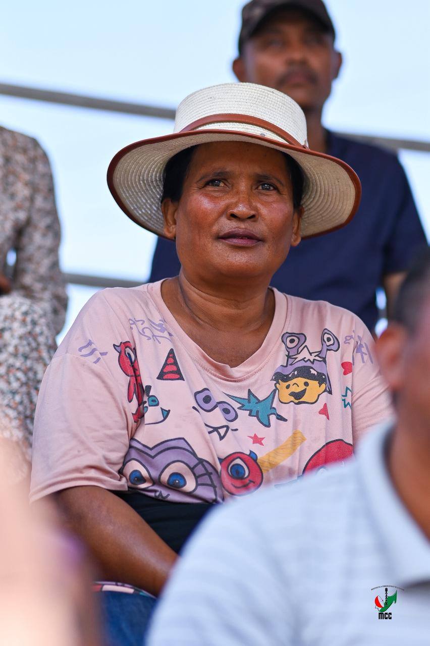 NANKASITRAHAN'NY MINISITERA I RANOELISON , ANDRAREZIN'NY HIRAGASY