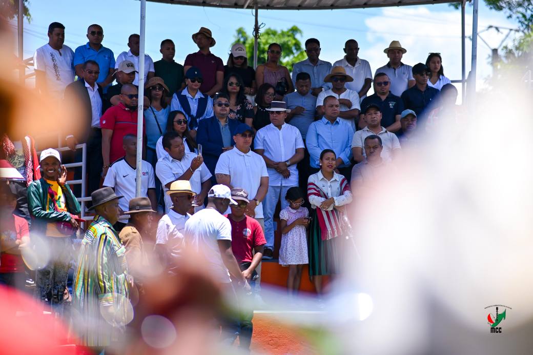 NANKASITRAHAN'NY MINISITERA I RANOELISON , ANDRAREZIN'NY HIRAGASY