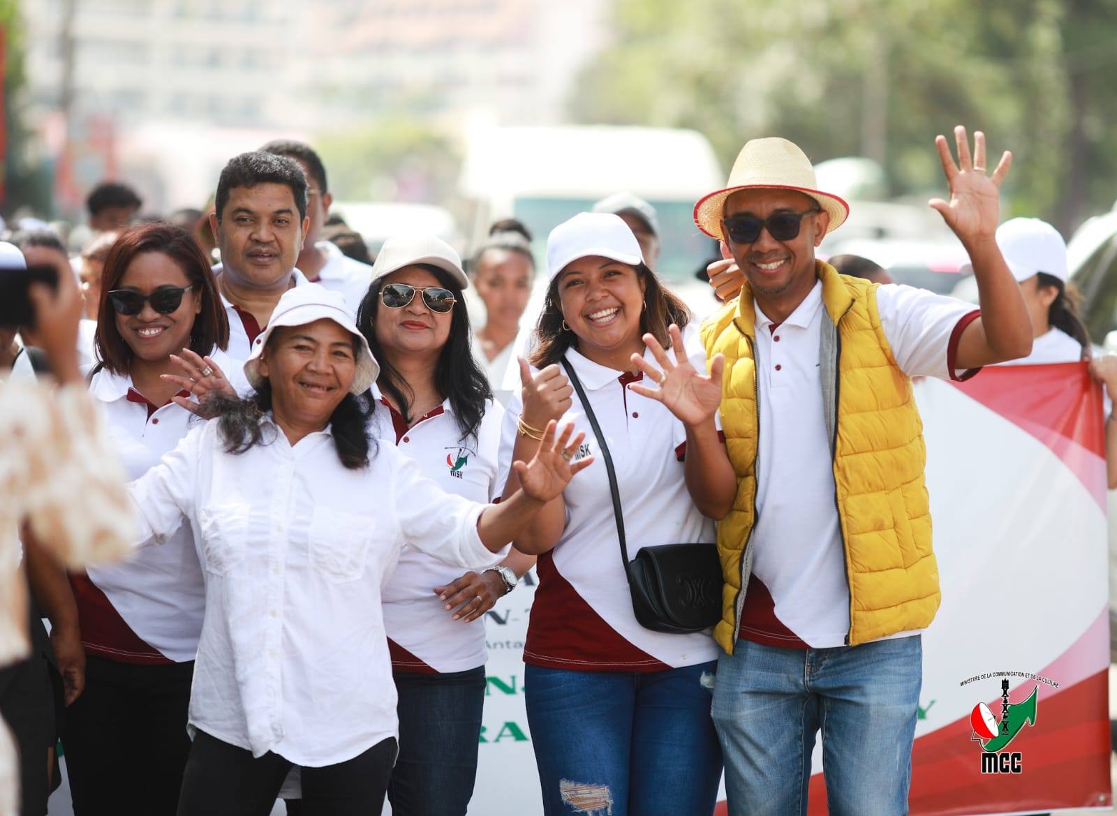 ANDRO IRAISAM-PIRENENA HO AN'NY MPIROTSAKA AN-TSITRAPO.