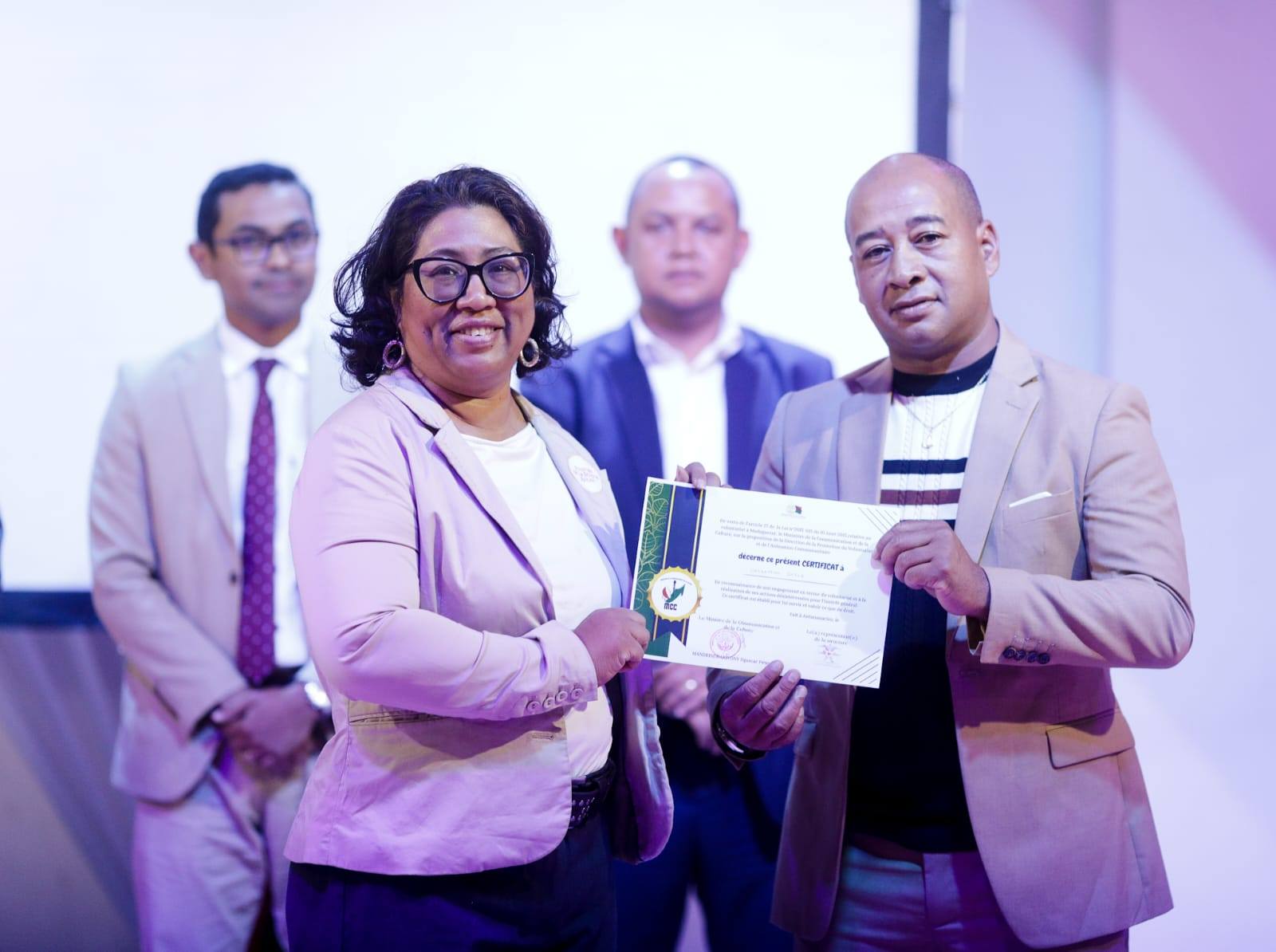 ANDRO IRAISAM-PIRENENA HO AN'NY MPIROTSAKA AN-TSITRAPO.