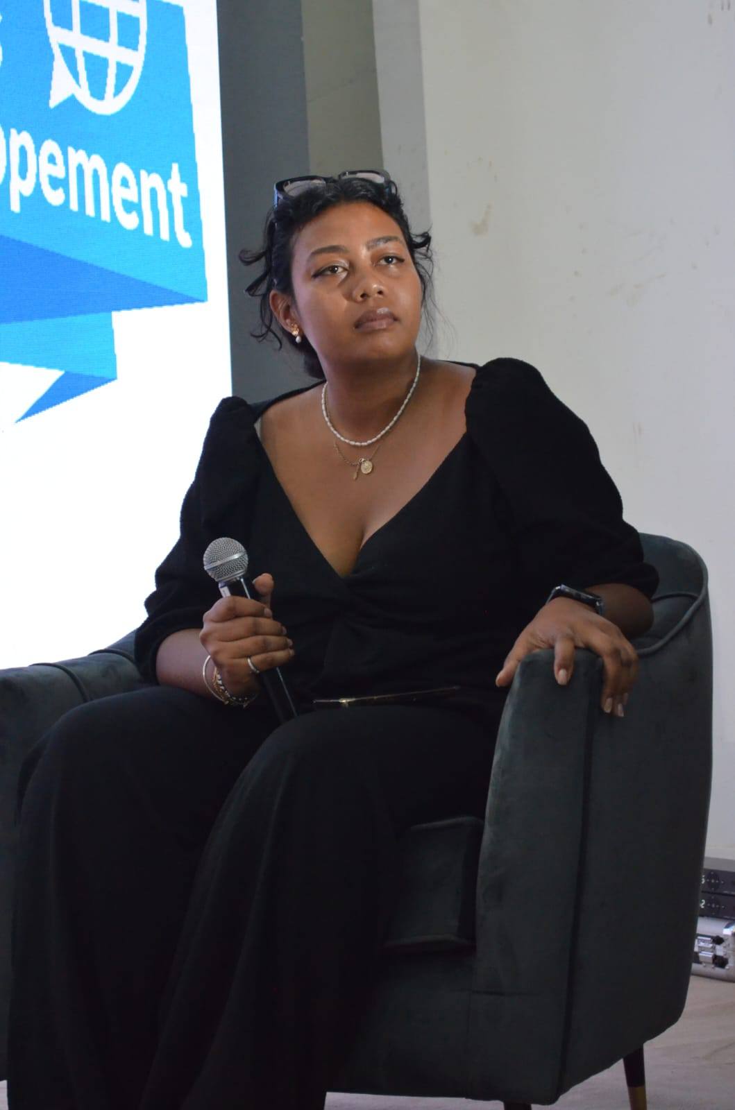 "PARLONS DEVELOPPEMENT - PARLONS REFONDATIONS"