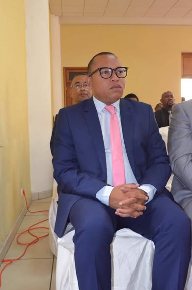 TONTOSA ANDROANY TETSY AMIN’NY FITSARANA TAMPONY ANOSY NY LANONANA ARA-PITSARANA NANATANTERAHANA NY FIAINANA HO AN’IREO TOMPO’ANDRAIKITRA AMBONY MIISA ROA DIA NY TALE JENERALIN’NY ARAI SY NY TALE JENERALIN’NY SAMIFIN .