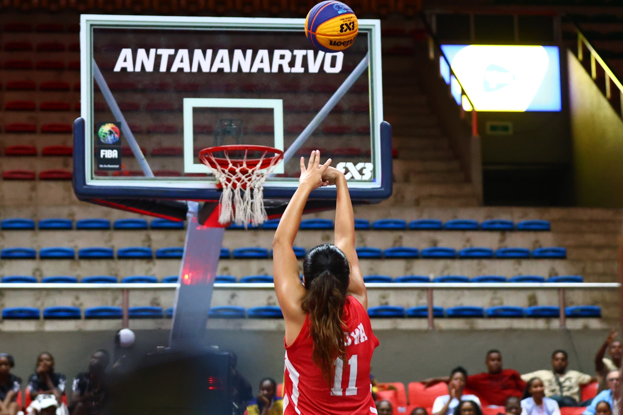 TONGA NANOHANA NY ANKOAY NY MINISITRINY SERASERA SY NY KOLONTSAINA.