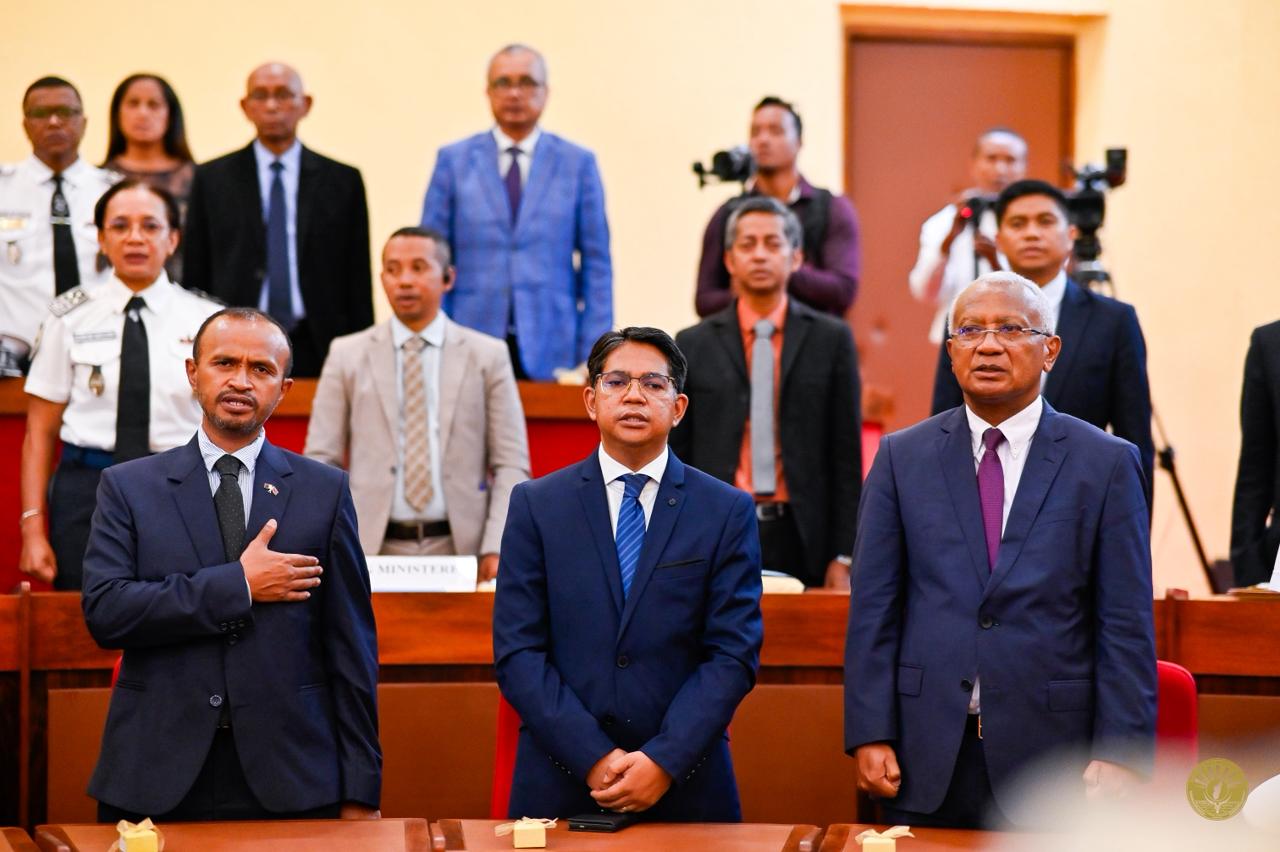 09 DESAMBRA 2025 | ANDRO IRAISAM-PIRENENA HIADIANA AMIN'NY KOLIKOLY , MINISITERAN'NY RAHARAHAM-BAHINY ANOSY.