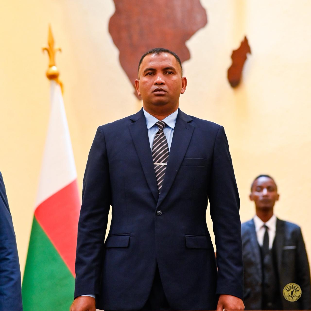 09 DESAMBRA 2025 | ANDRO IRAISAM-PIRENENA HIADIANA AMIN'NY KOLIKOLY , MINISITERAN'NY RAHARAHAM-BAHINY ANOSY.