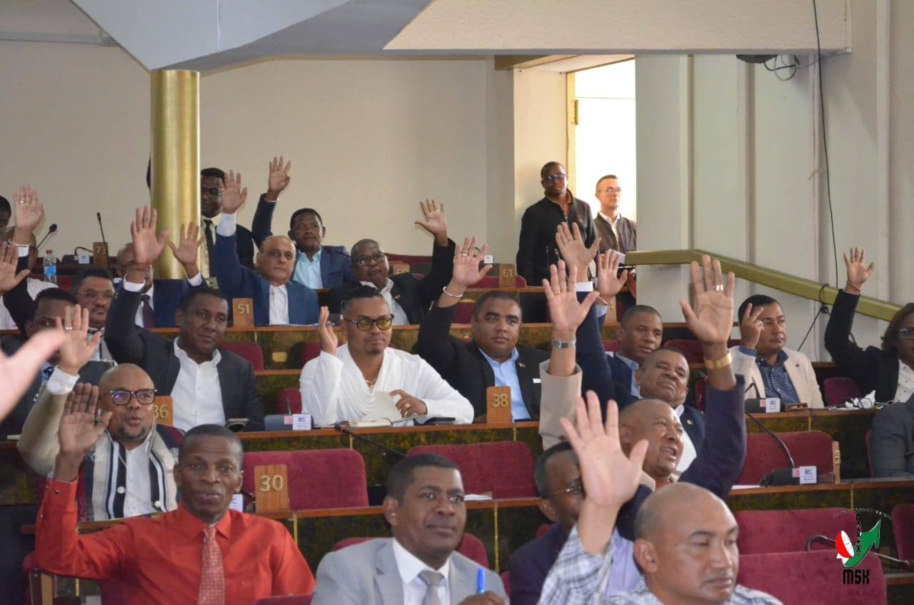 FIVORIANA ARA-POTOANA FAHA-2