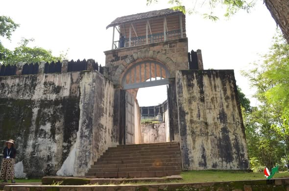 FITSIDIHANA NY VOHITRA AMBOHIMANGA : OMENA TOMBONY KOKOA NY MALAGASY