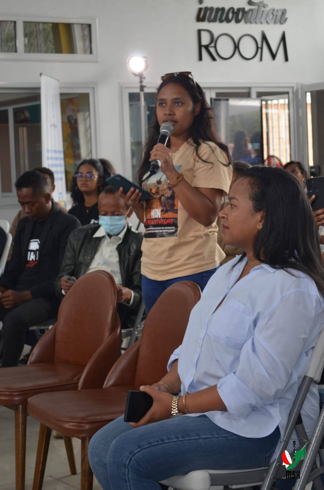 ISAN’NY HETSIKA NANAMARIHANA NY FAHA-6 STUDIO SIFAKA NATAO ANDROANY 12 Desambra 2025 NY ADIHEVITRA NAMPANDRASAN’ANJARA NY TANORA NIRESAHANA NY LOHAHEVITRA "NY TANORA SY NY FANAVAOZANA".