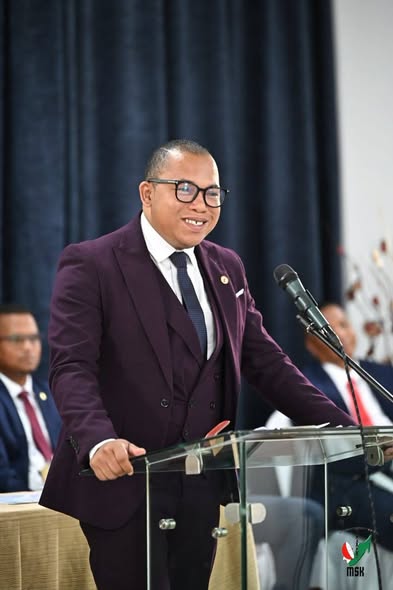 RADIO OASIS 106.4 FM