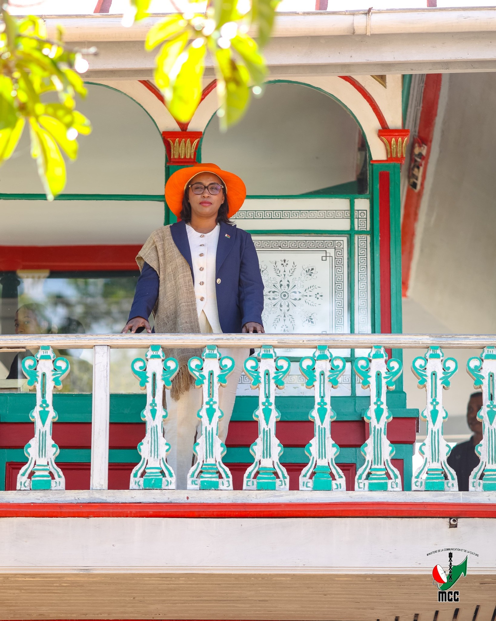 NIAVAKA NY FANKALAZANA NY ANDRO IRAISAM-PIRENENA HO AN' NY MOZEA TENY AMIN' NY ROVAN' AMBOHIMANGA