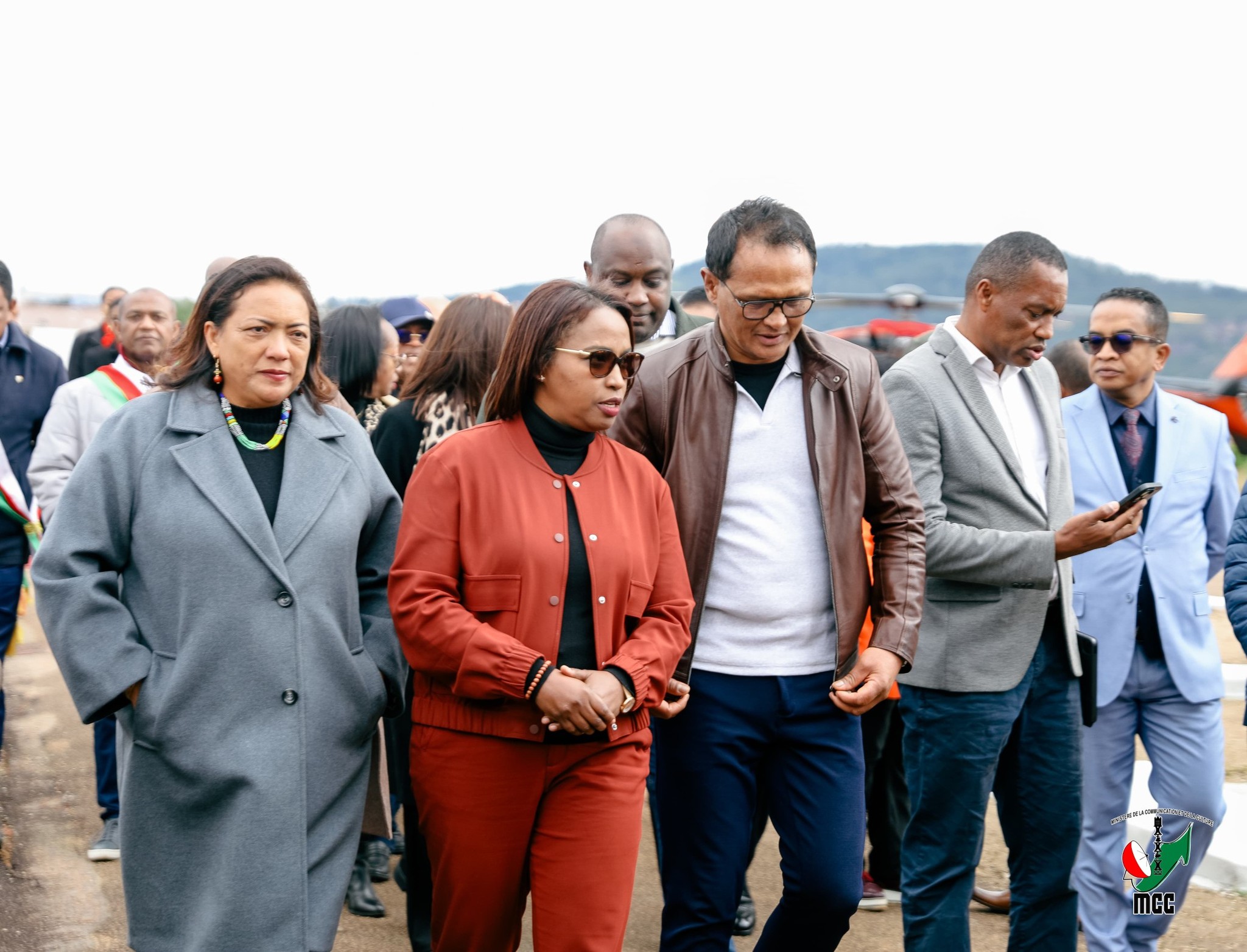 NY FANDAHARAM-POTOANA AN' ANDRIAMATOA FILOHAN' NY REPOBLIKAN' I MADAGASIKARA ANDRY RAJOELINA AMIN' NY FITSIDIHANA ETO AMIN' NY FARITRA MATSIATRA AMBONY