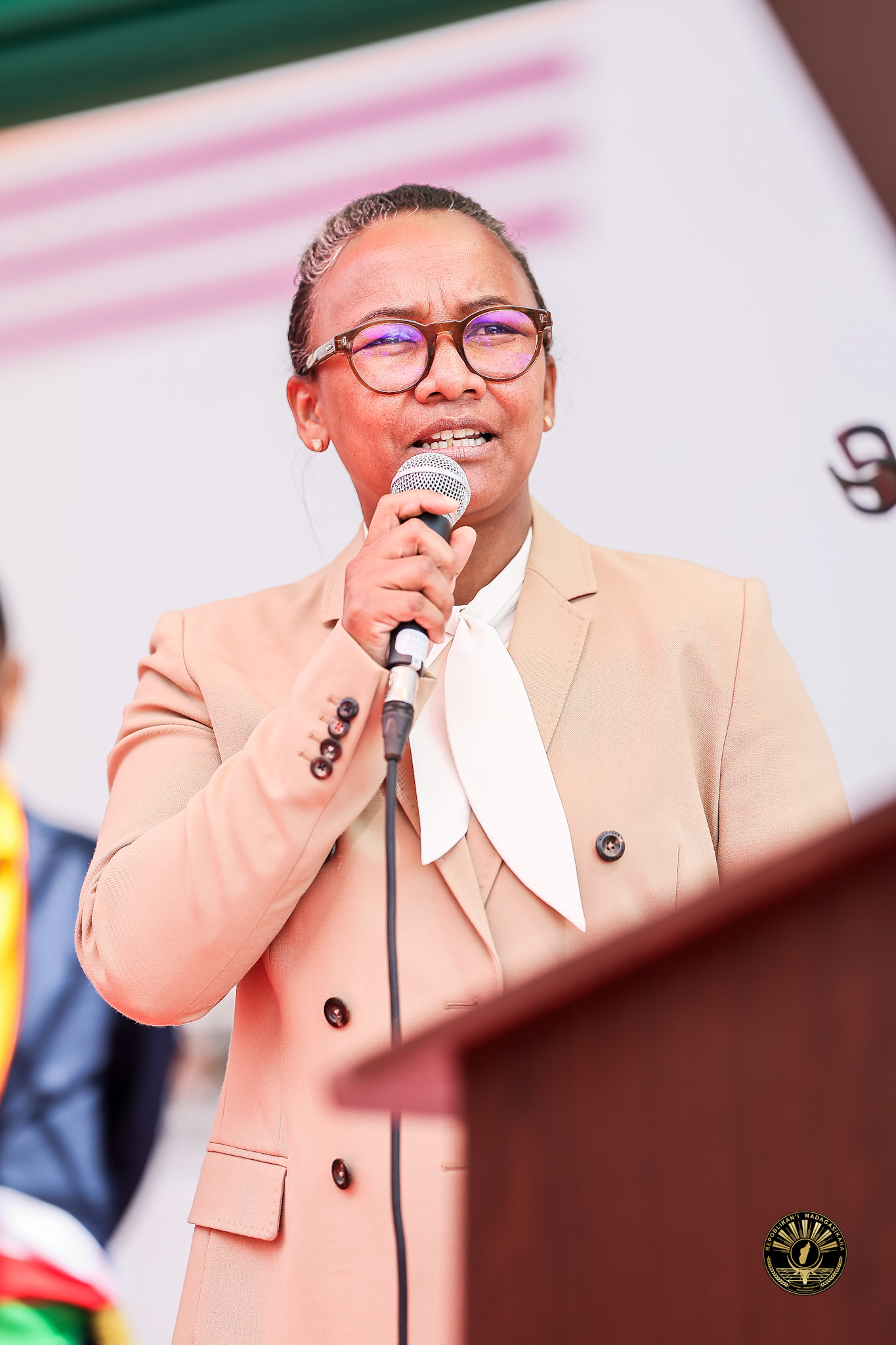 TSY MIKELY SORIKA NY FITONDRAM-PANJAKANA MANOME FANABEAZANA TSARA KALITAO SY MENDRIKA HO AN' NY ZAZA MALAGASY