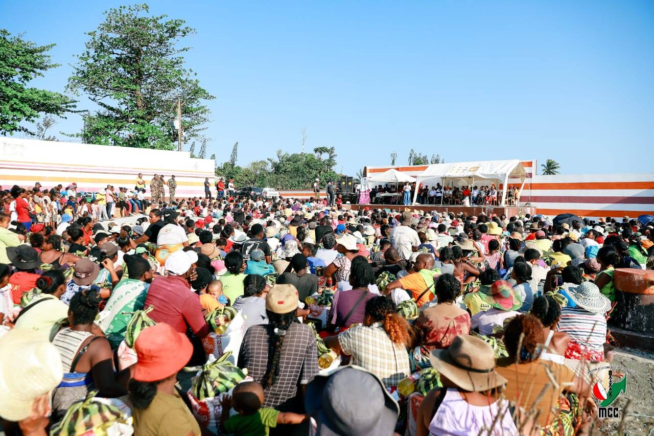 FANOLORANA FANAMPIANA SY KOJAKOJAM-PIANARANA AVY AMIN' NY FILOHAM-PIRENENA ANDRY RAJOELINA MIVADY HO AN' IREO TRABOINA SY ANKIZY MPIANATRA AO MANANJARY
