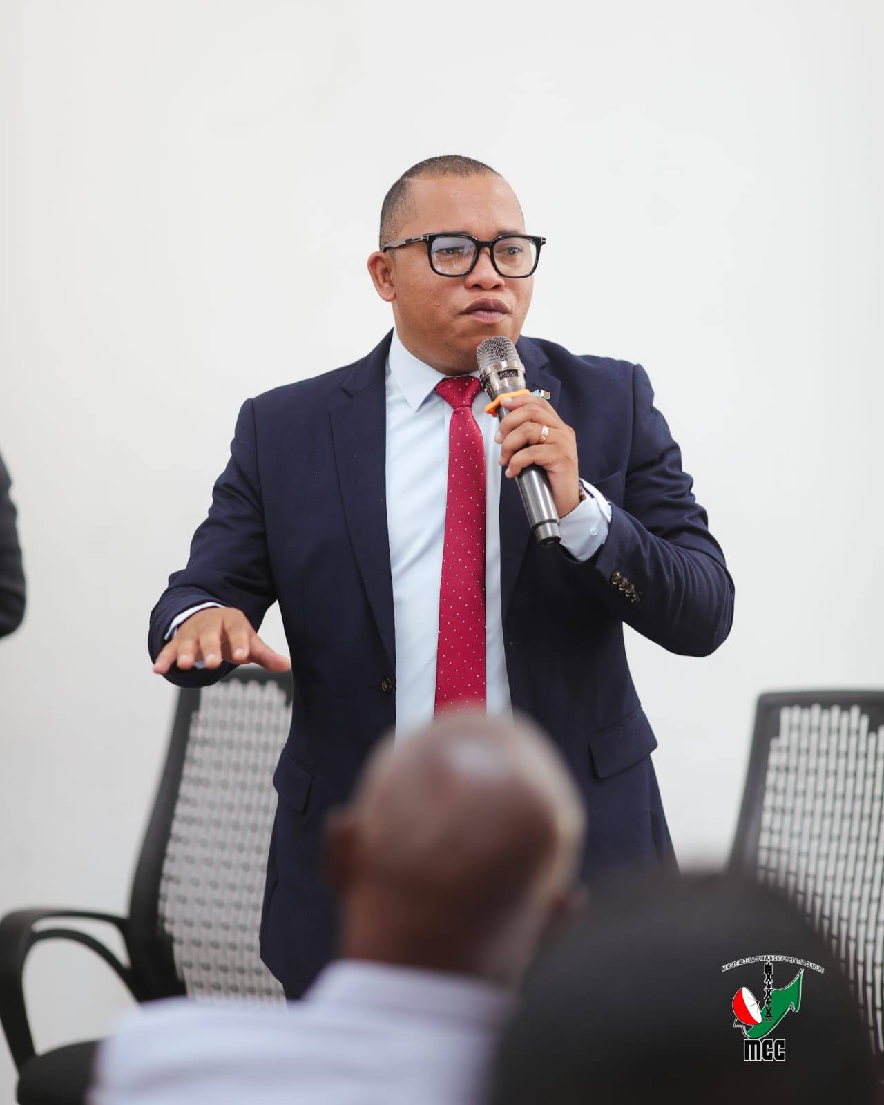 FAKAN-KEVITRA ARA-KOLONTSAINA EO AMIN' NY SOKAJY HAREM-BAKOKA