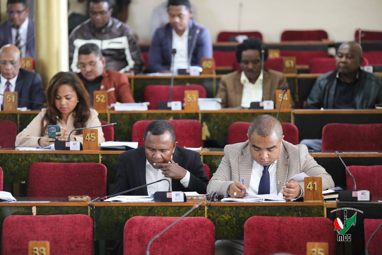 ANDININY 99 AMIN' NY LALAMPANORENAN' NY REPOBLIKAN' I MADAGASIKARA