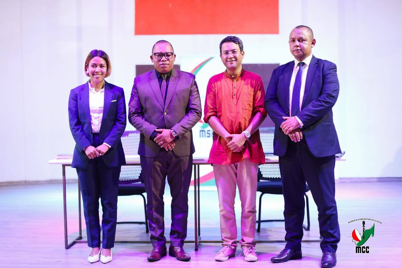 TONTOSA ANDROANY IHANY KOA NY FAMINDRAM-PAHEFANA TEO AMINA TOMPON' ANDRAIKITRA AMBONY MIISA TELO VOATENDRY ETO ANIVON' NY MINISTERAN' NY SERASERA SY NY KOLONTSAINA ARAKA NY FILAN-KEVITRY NY MINISITRA NY ALAROBIA 19 NOVAMBRA 2025