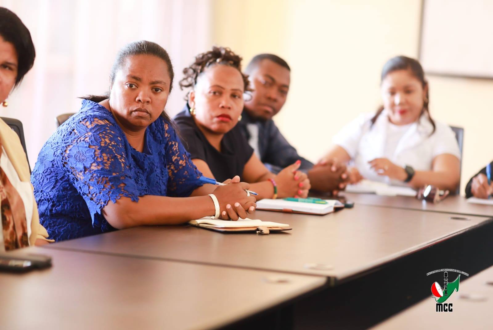 NOTANTERAHINA ANDROANY ZOMA 28 NOVAMBRA 2025 NY FIHAONANA NARAHINA FIVORIANA ARAK'ASA TEO AMIN'NY MINISITRA GASCAR FENOSOA SY IREO TALEM-PARITRY NY SERASERA SY NY KOLONTSAINA