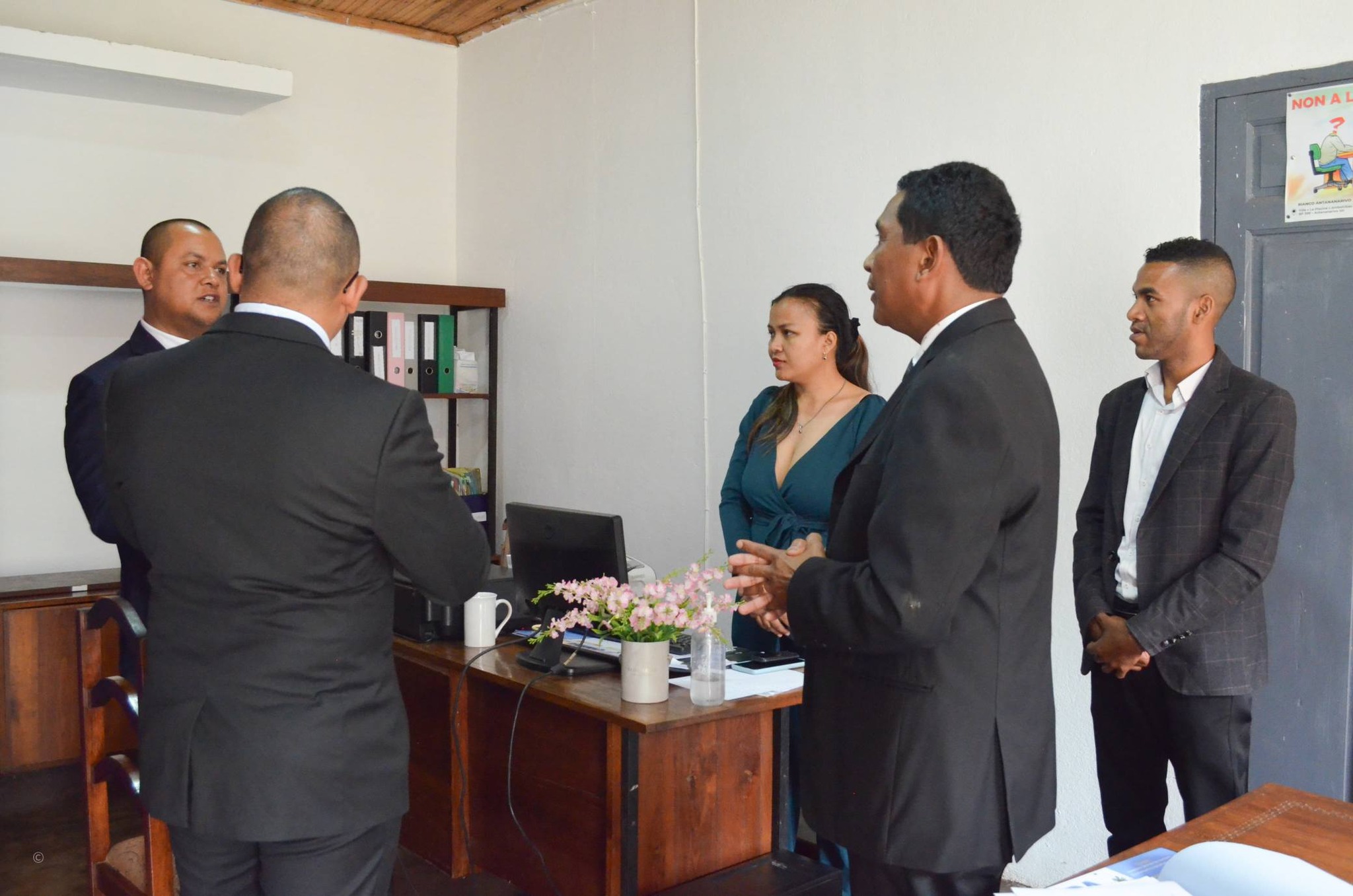 AMPERINASA IREO RAFITRA VAOVAO NAPETRAKA EO ANIVON' NY ANIVON' NY OMDA