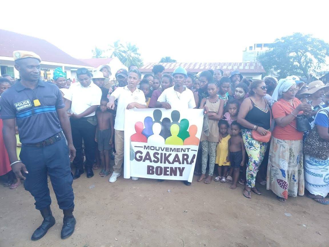 IARA-MISALAHY AMIN' IREO TOMPON' ANDRAIKITRA ISAN' AMBARATONGANY MANAO NY FAMERENANA AMIN' NY LAONINY NY FIAINAM-BAHOAKA SY NY FANARENANA NY TAKAITRA NAVELAN' NY RIVODOZA FYTIA NY FILOHA RANDRIANIRINA MICHAEL